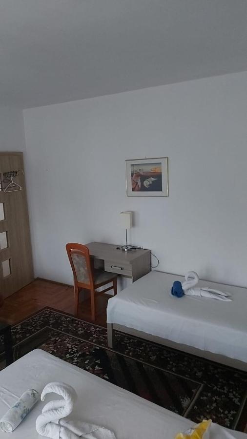 Hostel Poznan Luaran gambar